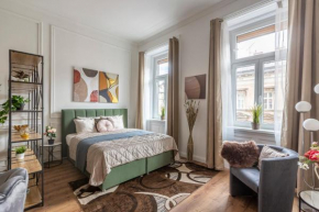 Luxurious Art Deco Residence in the Heart of Budapest